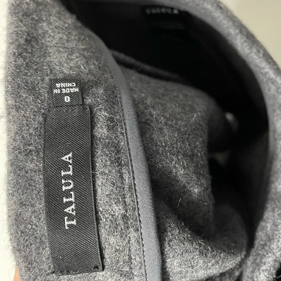 Aritzia Talula wool miniskirt, size 0 - Picture 3 of 4